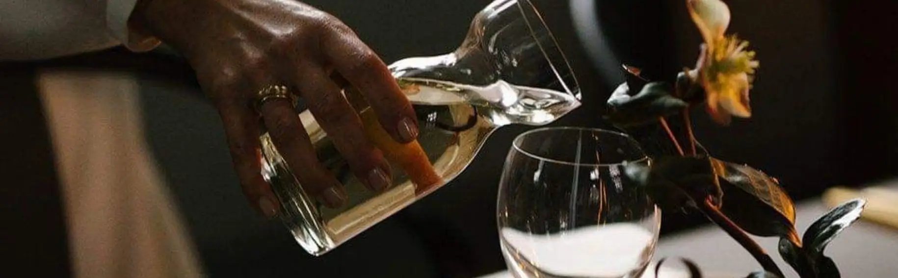Pouring wine banner image